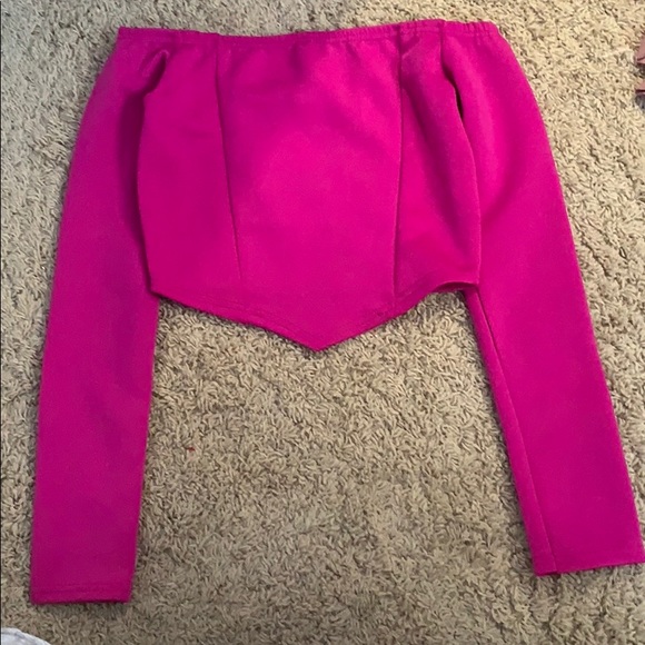 PrettyLittleThing Tops - Pretty Little Thing Long Sleeve Crop Top